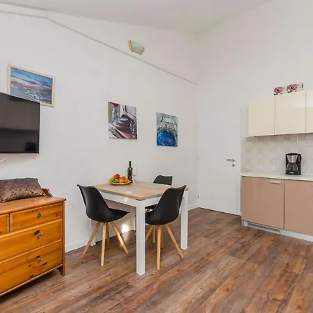 Apartments Daniela Della Novalja Zewnętrze zdjęcie