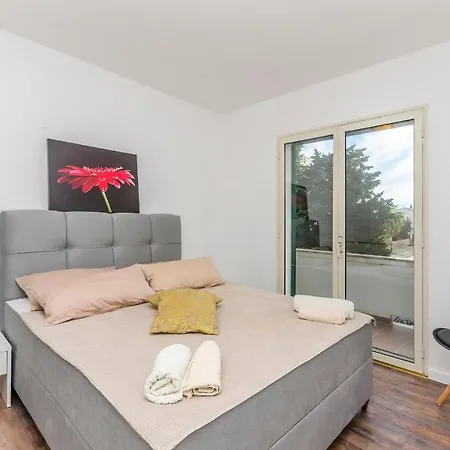 Apartments Daniela Della Novalja Zewnętrze zdjęcie