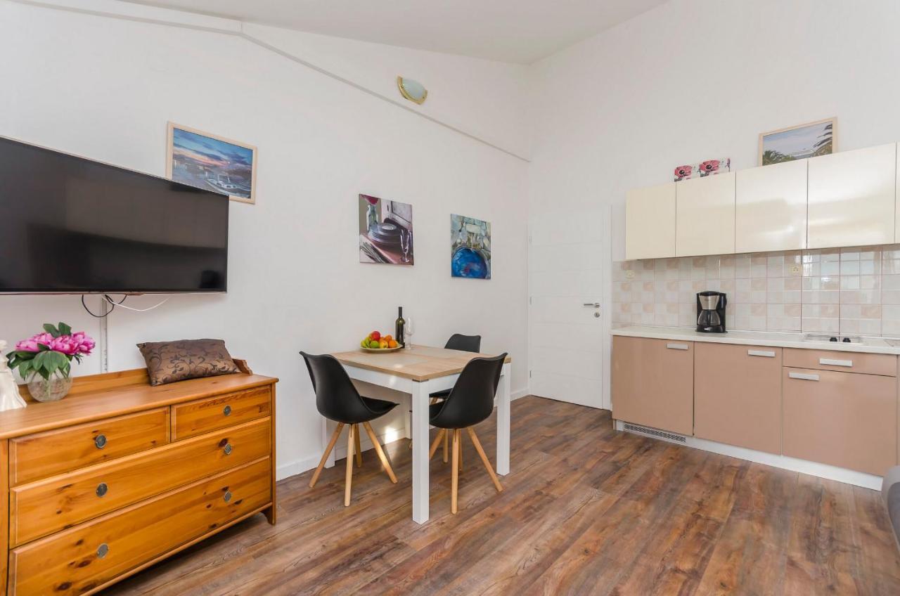 Daniela Apartment