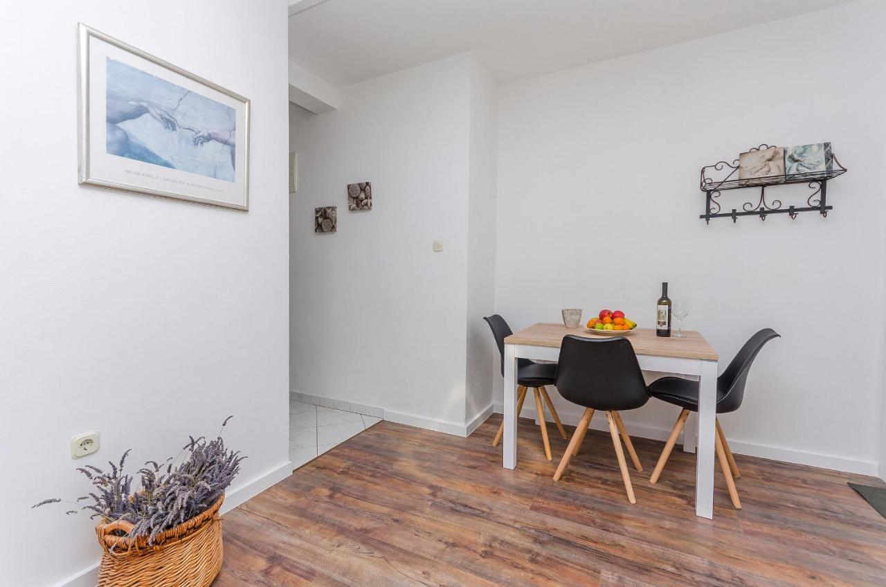 Apartamento Daniela Della Novalja